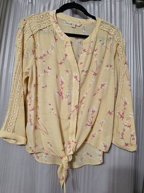 Yellow Floral Tie-Front Blouse with Crochet-Trim Shoulders. NWOT